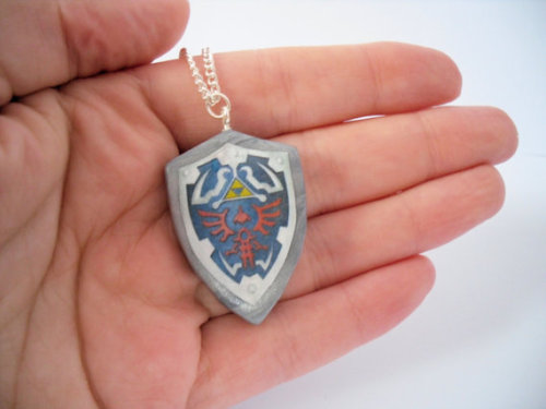 Sex insanelygaming:  Legend of Zelda Hylian Shield Necklace pictures