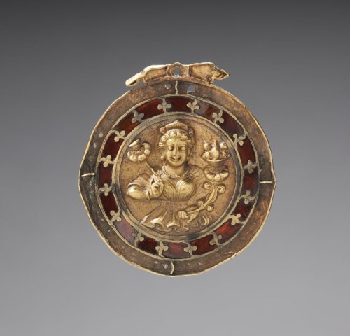 sadighgallery: Pendant with Hariti, c. 2nd Century Pakistan, Gandhara, Sirkap, Kushan Period Gold re