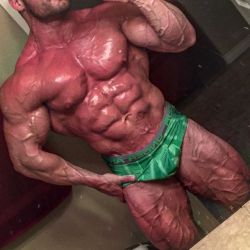 drwannabe:  Matthew Schmidt at 221 pounds 