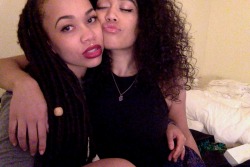 ladiesonladies:itsarifitz:curlsuponcurls:  black—lamb:  blackout: couples edition &lt;3  bruh.  Wow