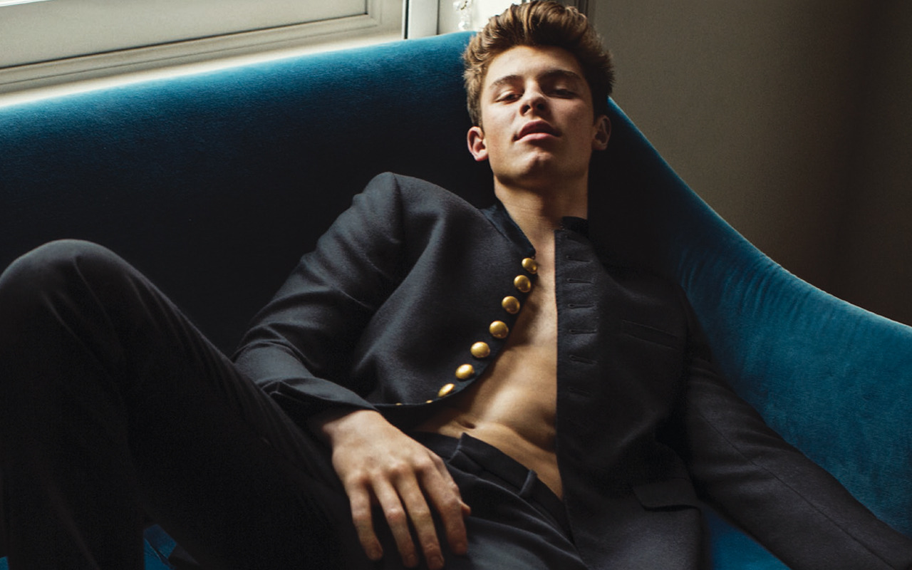 sexydaddyjustin:  Shawn Mendes