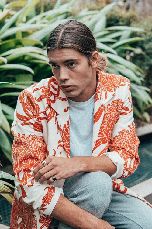 fashionwear4men:  Kane Anderson by Max Wilkinson http://mensfashionworld.tumblr.com/post/143279698107