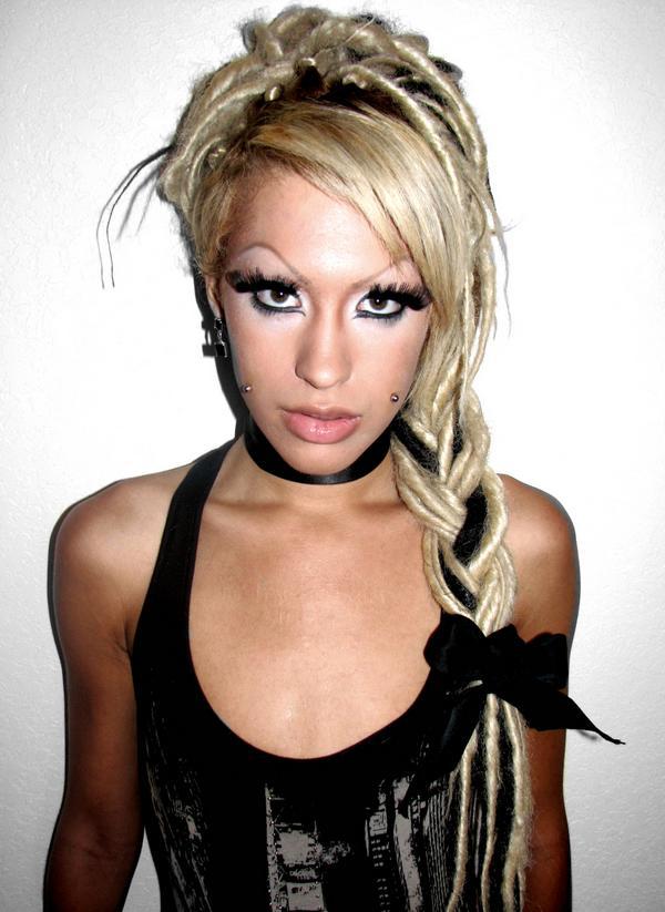 damaindude:  Skylar Fairchild 