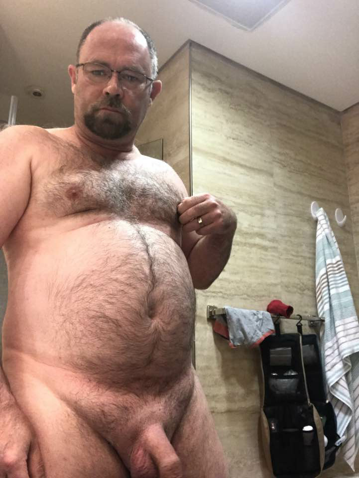 bradbraux2:  Follow us http://bradbraux2.tumblr.com/+97433718737 Kik-loloaqi Contact