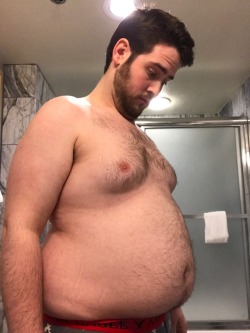 chubbyboybelliesrule: When you look down and realize just how fat you really are 😁