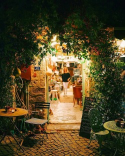 wanderlusteurope:Cosy cafe, Istanbul, Turkey