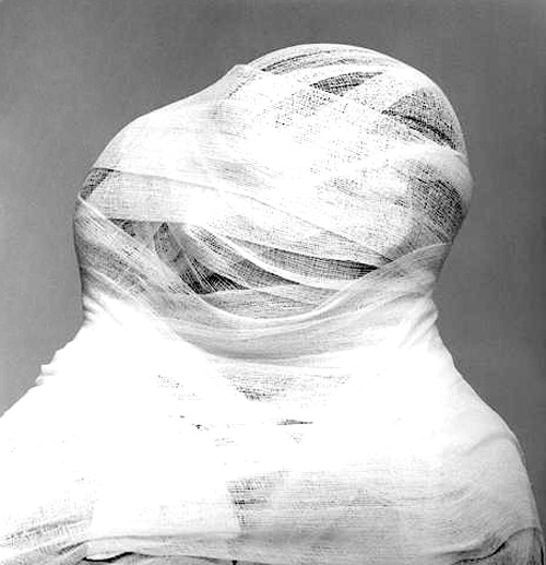 ohthentic:  66lanvin:  delautrecotedumiroir:  White Gauze, Robert Mapplethorpe, 1984.  UNTIL the END we are NOW……….No.11  Ohthentic 