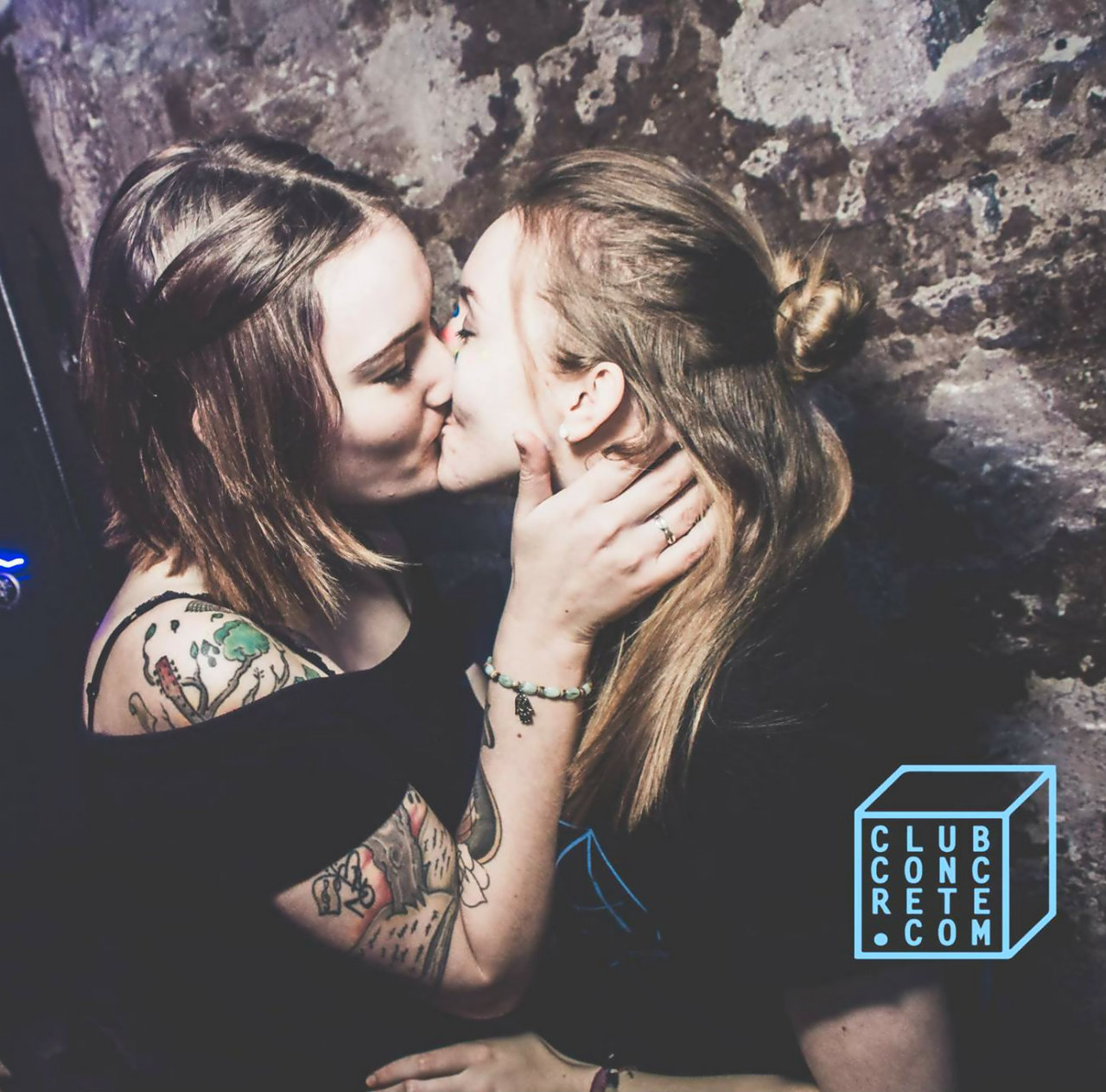 lesbiann-cutiess:  You’re my person 👭❤️‍wild-lunanew-found-wave  👭