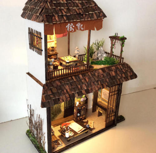 petermorwood:archatlas: Artist Crafts Miniature Replicas of Japanese Houses Filled With Traditional 