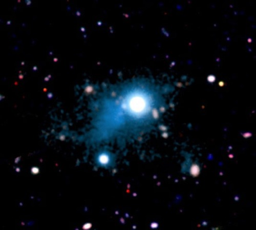 XXX science-junkie:  Black hole powers “cosmic photo