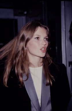 catwalkcats:  Kate Moss. 