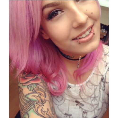 Sex batsarequiet:  throwback to pink hair and pictures