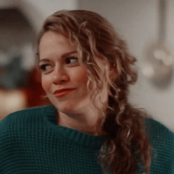 Bethany Joy Lenz  Tumblr_pxdqh8A3gI1y6t9qto6_250