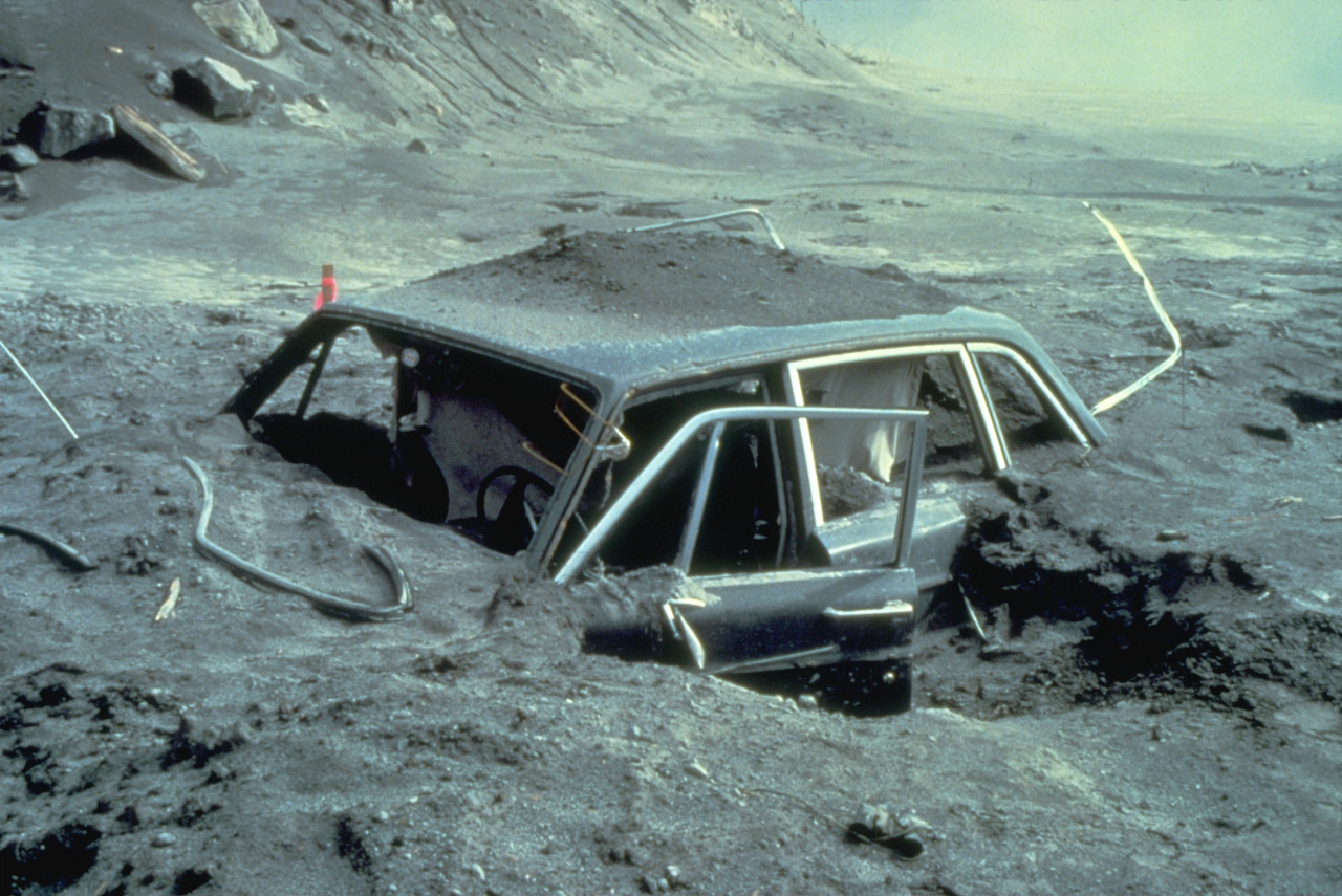 humanoidhistory:A car buried by the eruption of Mount St. Helens, May 31, 1980.