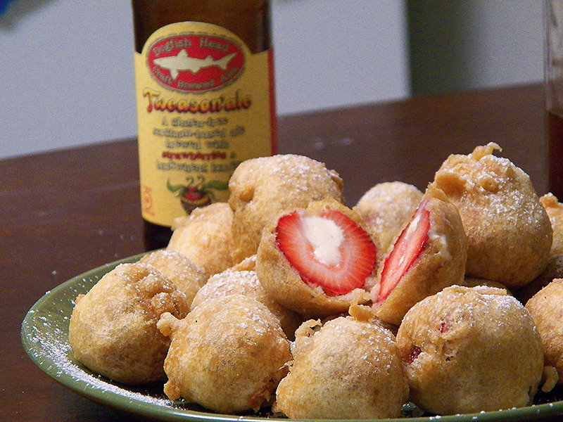 tinyhousedarling:  Deep Fried Cheesecake Stuffed Strawberries 