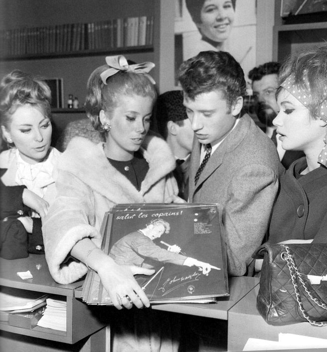 3345rpmz:  • Plastic Passion • ⋅ Catherine Deneuve and Johnny Hallyday, 1961