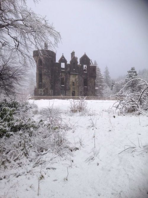 and-the-distance:Dunans Castle, ancestral seat of Clan Fletcher, Argyll, Scotland