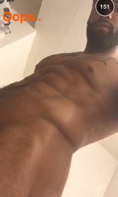 hotfamousmen:  George Hill