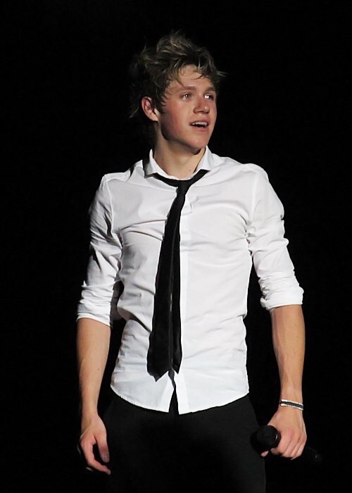 niallhasthenicestbutt: then and now