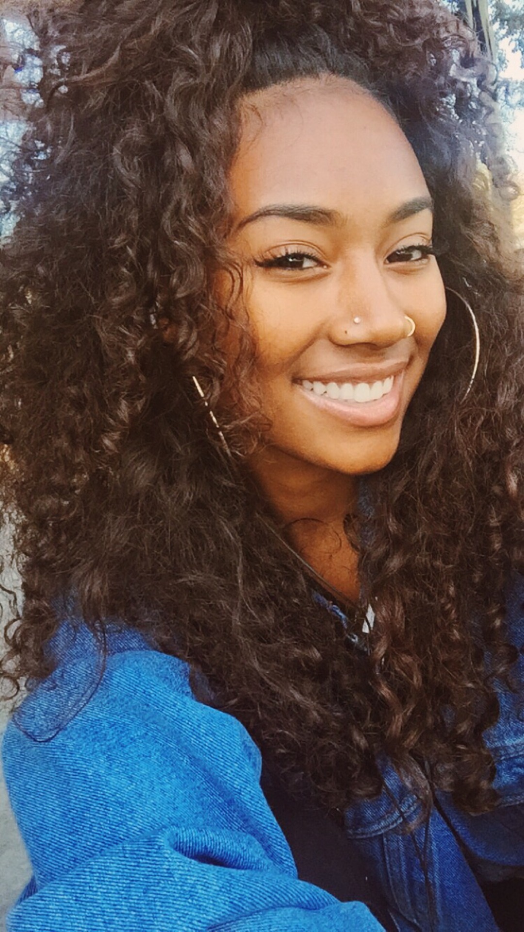 babyycurlzz:you the only one I keep my eyes on brown skin slim thick plus ya hair