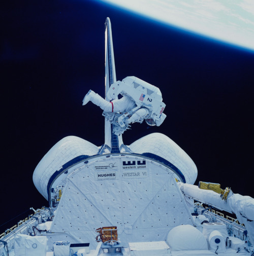 Bruce McCandless goes aloft from the Shuttle Pallet Satellite (SPAS) during an STS-41B EVA. &nb