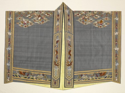 lookingbackatfashionhistory:• Daoist priest’s robe. Place of origin: China Date: 1800’s Medium: Silk