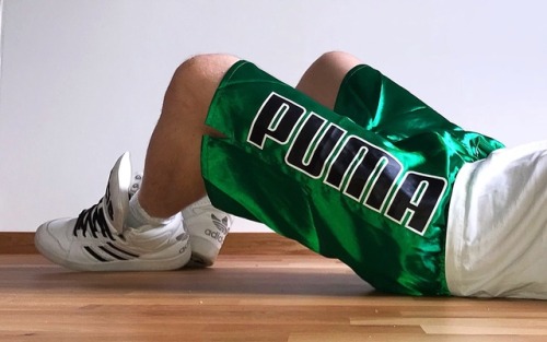 adidaswanker: On the floor ready for play