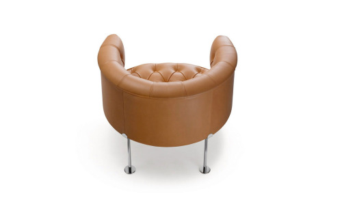 Trix & Robert Haussmann, club armchair 310, 1962. Re-edition by Walter Knoll, Germany.“To design