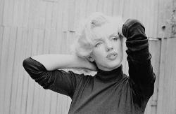 normajeaned:  Marilyn Monroe photographed