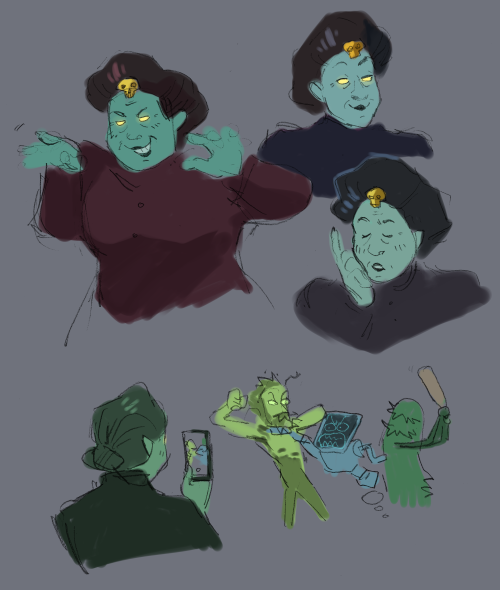 furiouskettle:some scribbly grimoras. i love her.