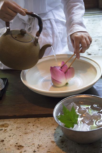 pema-seldun:  Lotus tea is made from fresh lotus and scented in the flower. People