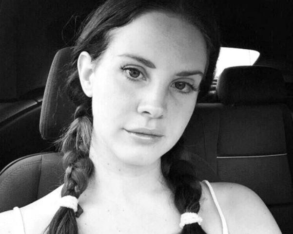 pinupgalore-lanadelrey:  Lana Del Rey’s 2015 Instagram selfies 