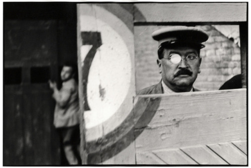 Henri Cartier-Bresson, a legendary chronicler of decisive moments around the world. A few photos fro