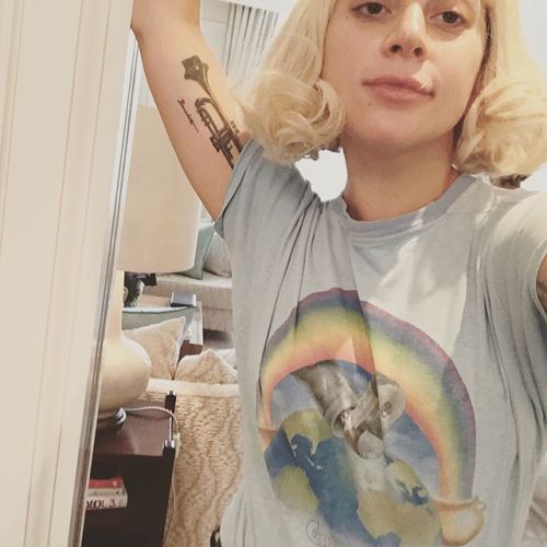 gagasgallery: @ladygaga: GOOD MORNING