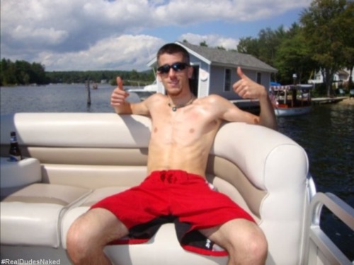 realdudesnaked: I’d take a boat ride with him anytime. (;Follow me at “Real Dudes Naked” to see more hot amateur guys!!!   