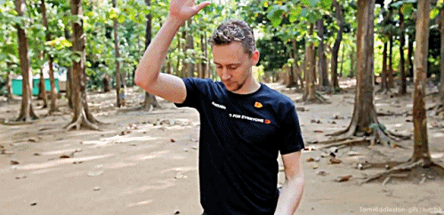 radwynn:  I’m quite sure that Tom Hiddleston can lay an enchantment magic on the