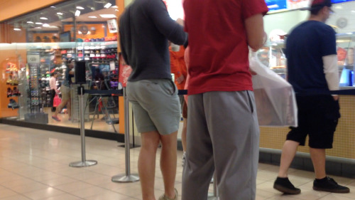 porngeekstuff:FSU Ass @ The Mall - for the record this dude was amazing from head to toehttp://porng