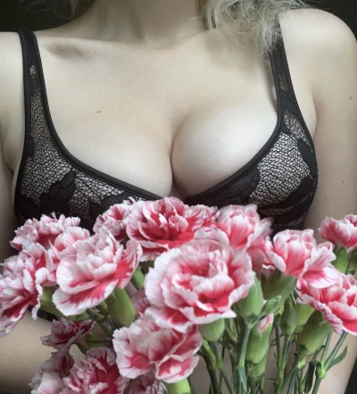 Porn photo hzyhedonist:umm so I got you some flowers…