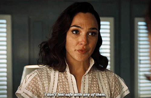 movie-gifs: Death on the Nile (2020) dir. Kenneth Branagh