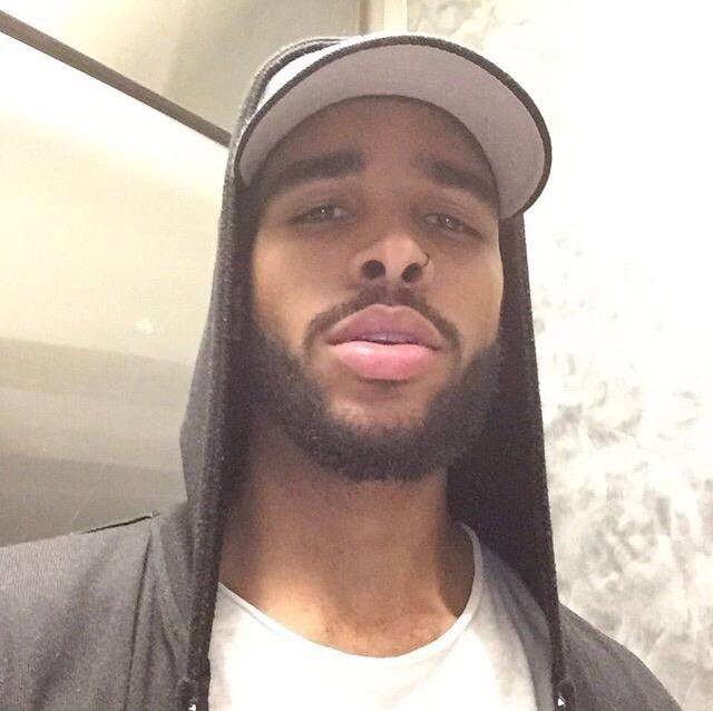 themalethots:  AJ