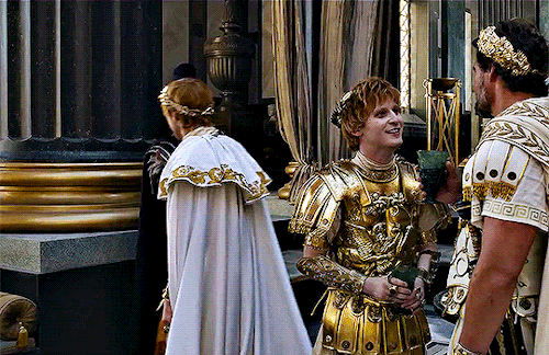 JOSEPH QUINN AS EMPEROR GETAGLADIATOR II TRAILER