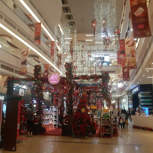 Avenue K Shopping Mall…