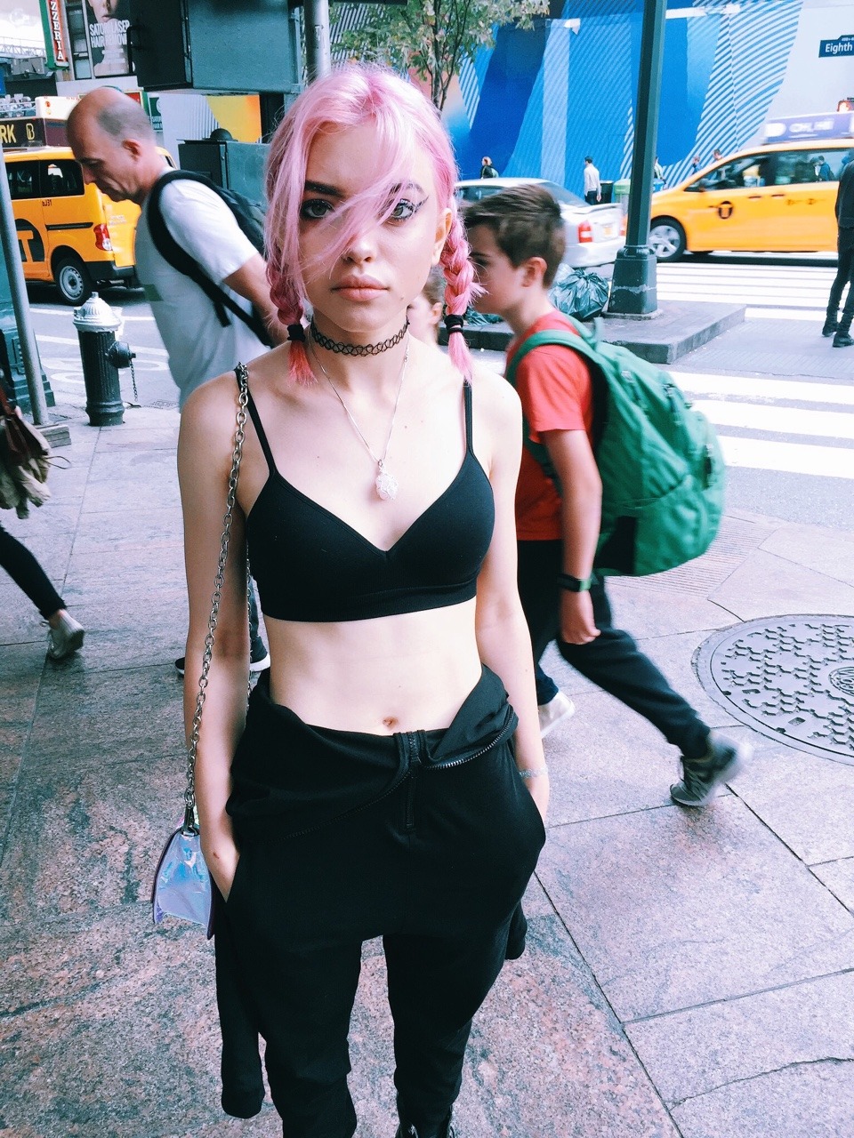 Hey Violet Outfits