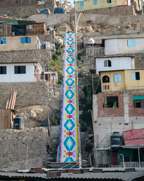 supersonicart:Xomatok.Astonishingly gorgeous mural work on staircases from Peruvian artist Xomatok a