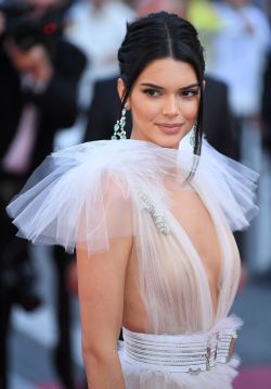 Porn Pics badbitchesglobal:Kendall Jenner