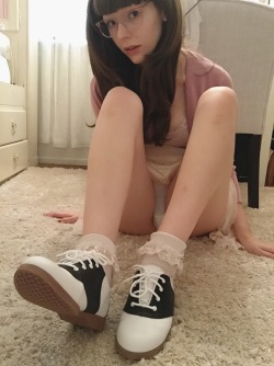 linnylace:  I was gifted the shoes I wanted for my birthday this week 😭 thank you, lovely person! I love them ❤️❤️❤️ also: yay I got glasses!  You are so cute! 😭😭😭