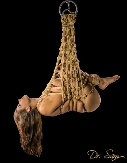 fetishmodels: Amazing ropework!