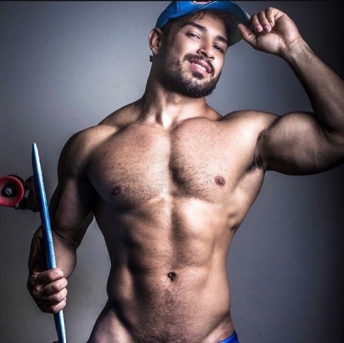 inshala37: nm-gayguy:  :o)  Perfect and Hot  
