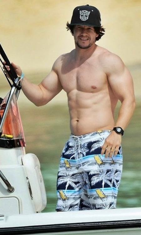male-and-others-drugs:  Mark Wahlberg shirtless