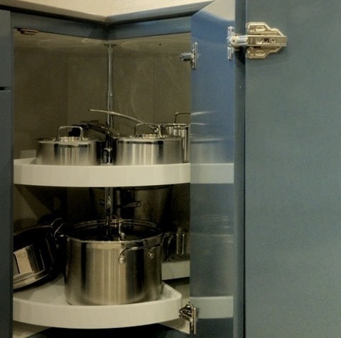 Contemporary Kitchen In Sacramento Mid-sized Modern U-shaped Kitchen With Linoleum Floor And No Island,